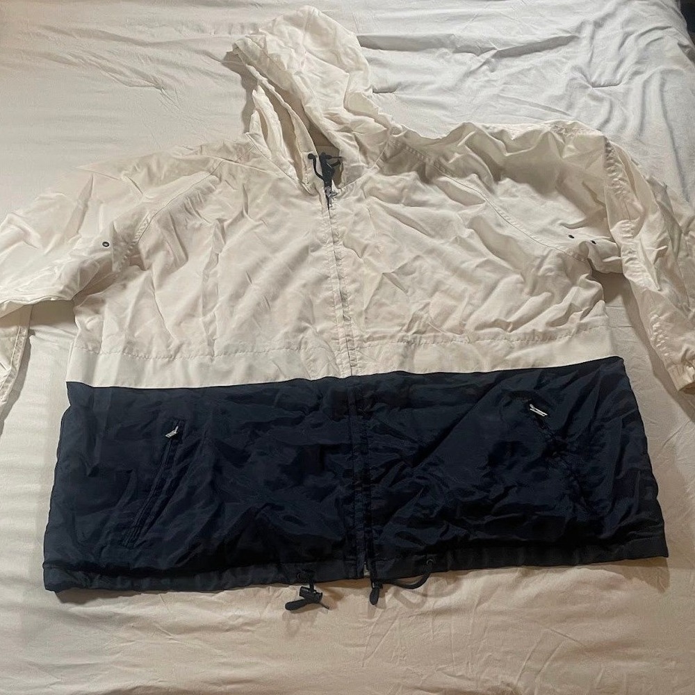 St John's Bay Men's 3X Hooded Windbreaker Cream Navy Colorblock Jacket